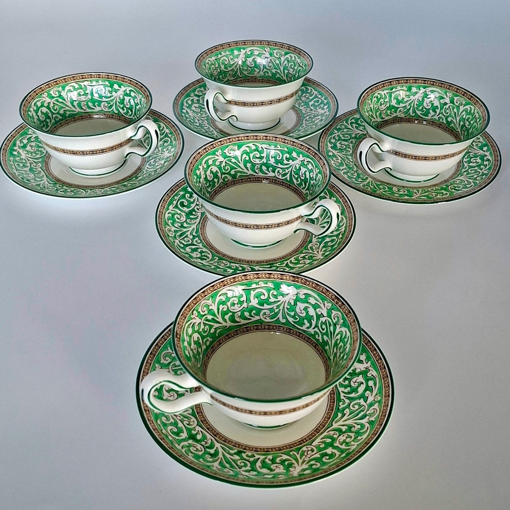 Wedgwood Praze Green W2785 Footed Tea Cups & Saucers Set of 5 1962-64